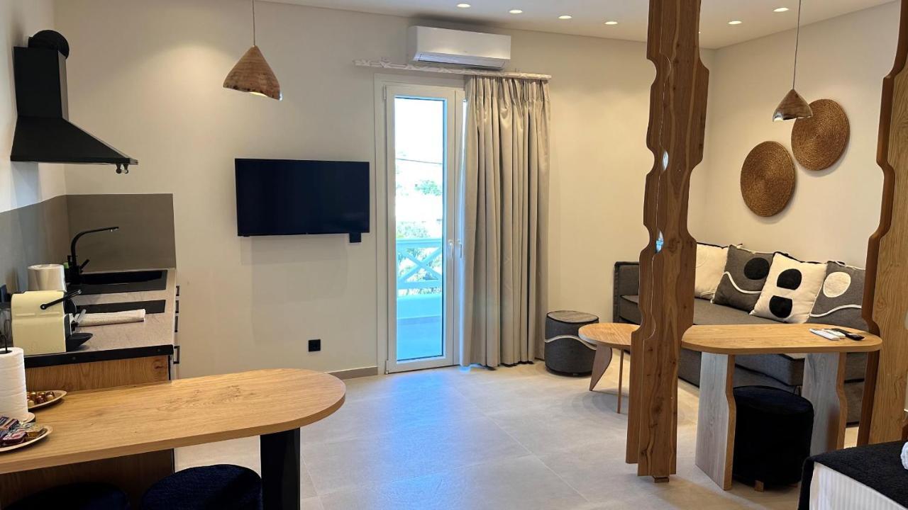 Aristotle Suites Adamantas Eksteriør billede